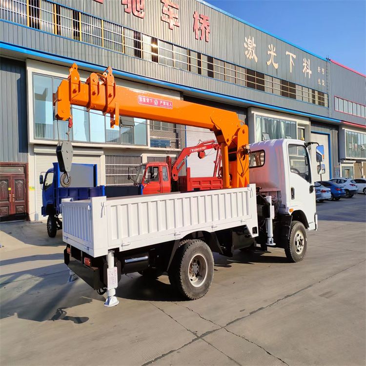 榆次区三轮随车吊定制 农用改装机自备吊中瑞长期出售