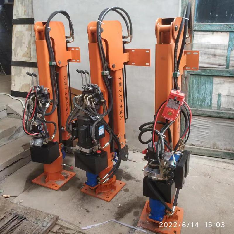 榆次区重汽蓝牌随车吊 3.2吨 国六动力强 液压驱动 农用自卸起重机